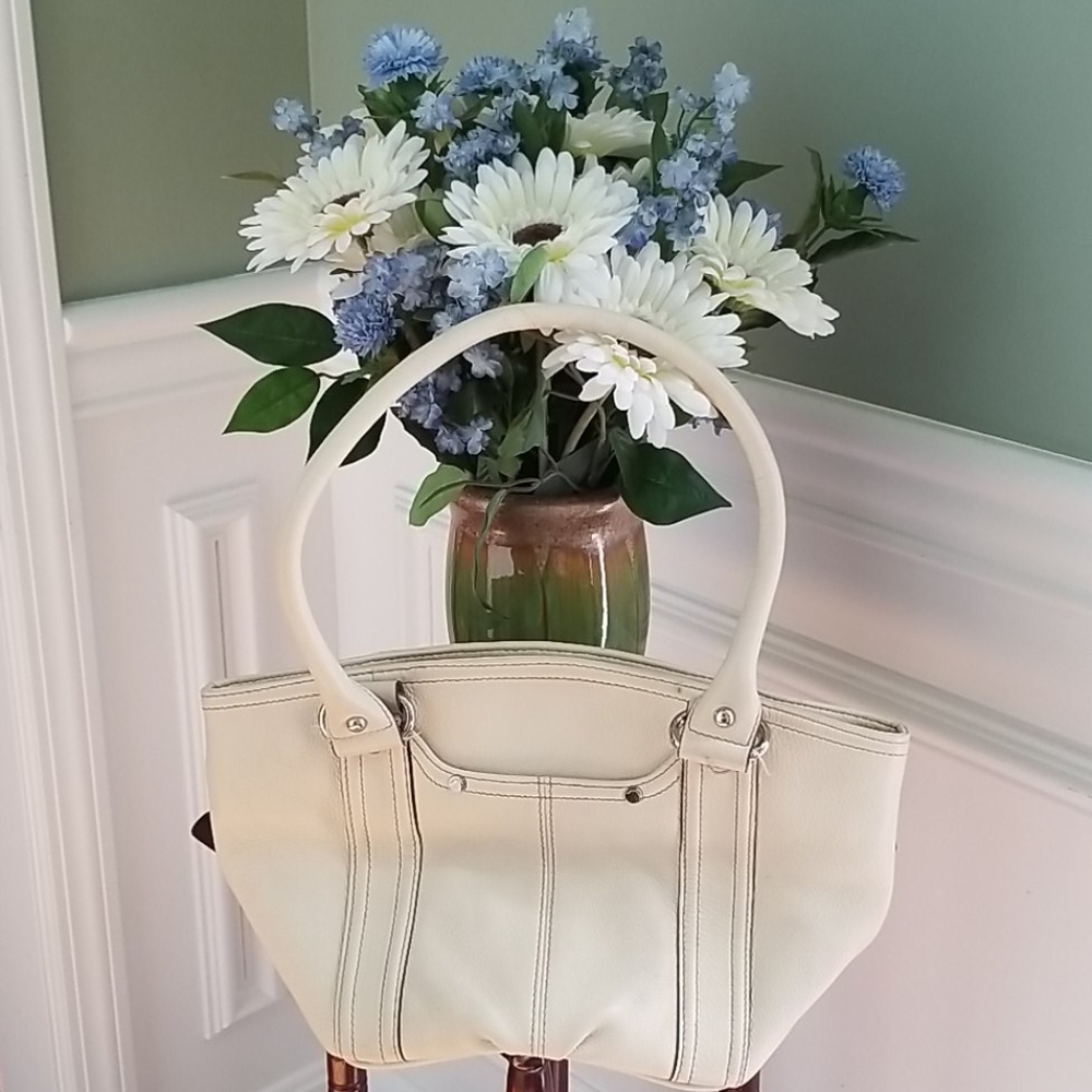 Tignanello leather shoulder bag